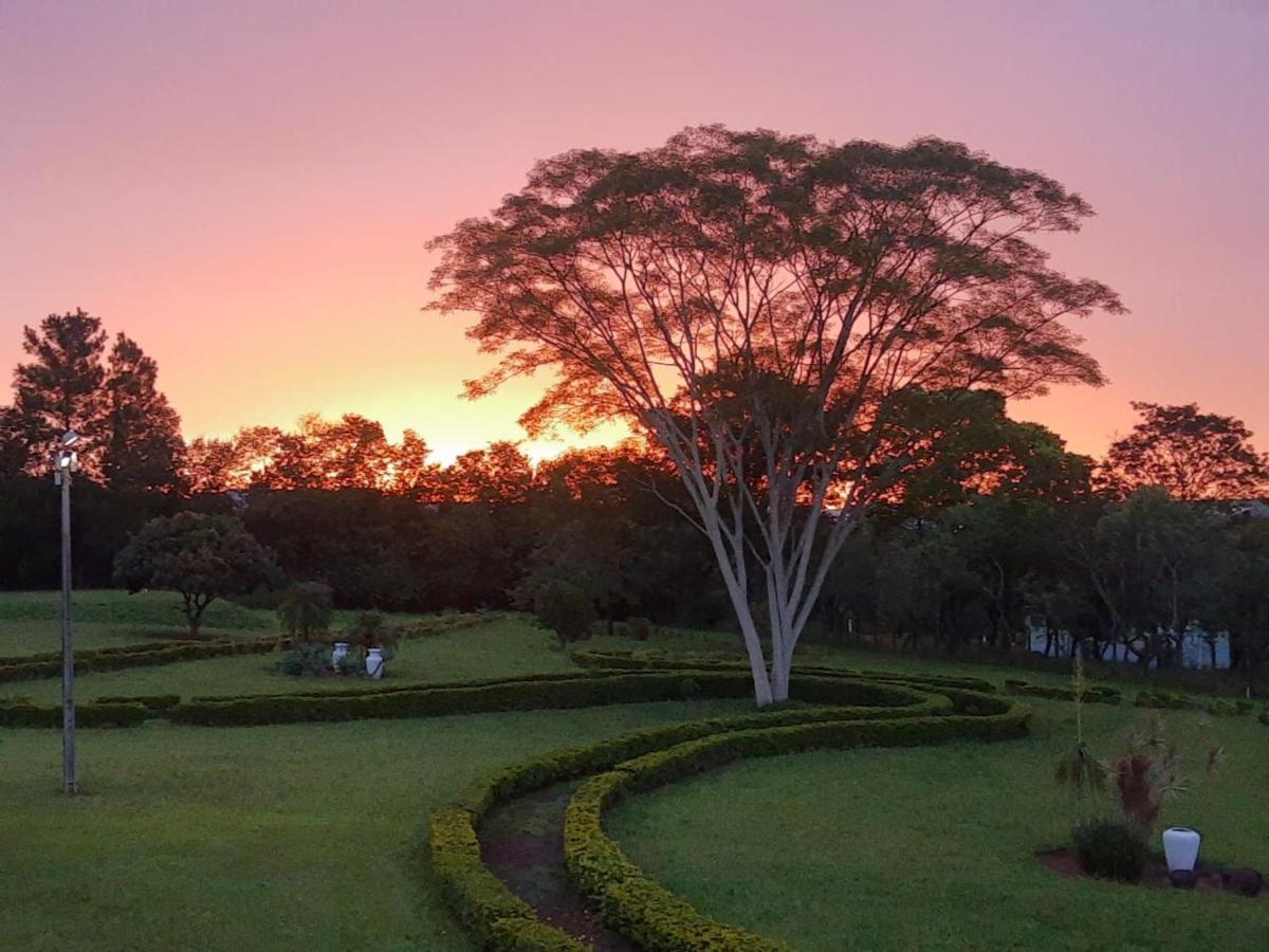 Hotel San Paolo Pederneiras Bagian luar foto